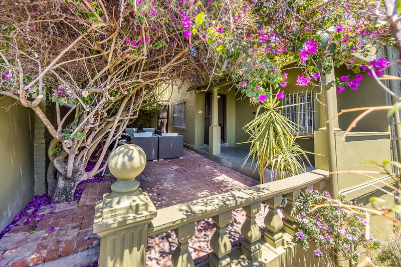 To Let 3 Bedroom Property for Rent in Green Point Western Cape